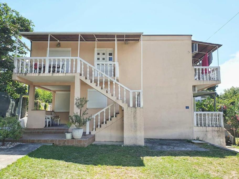 Villa Milicevic Šušanj Exteriör bild